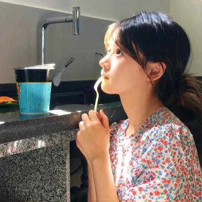 银色悬崖